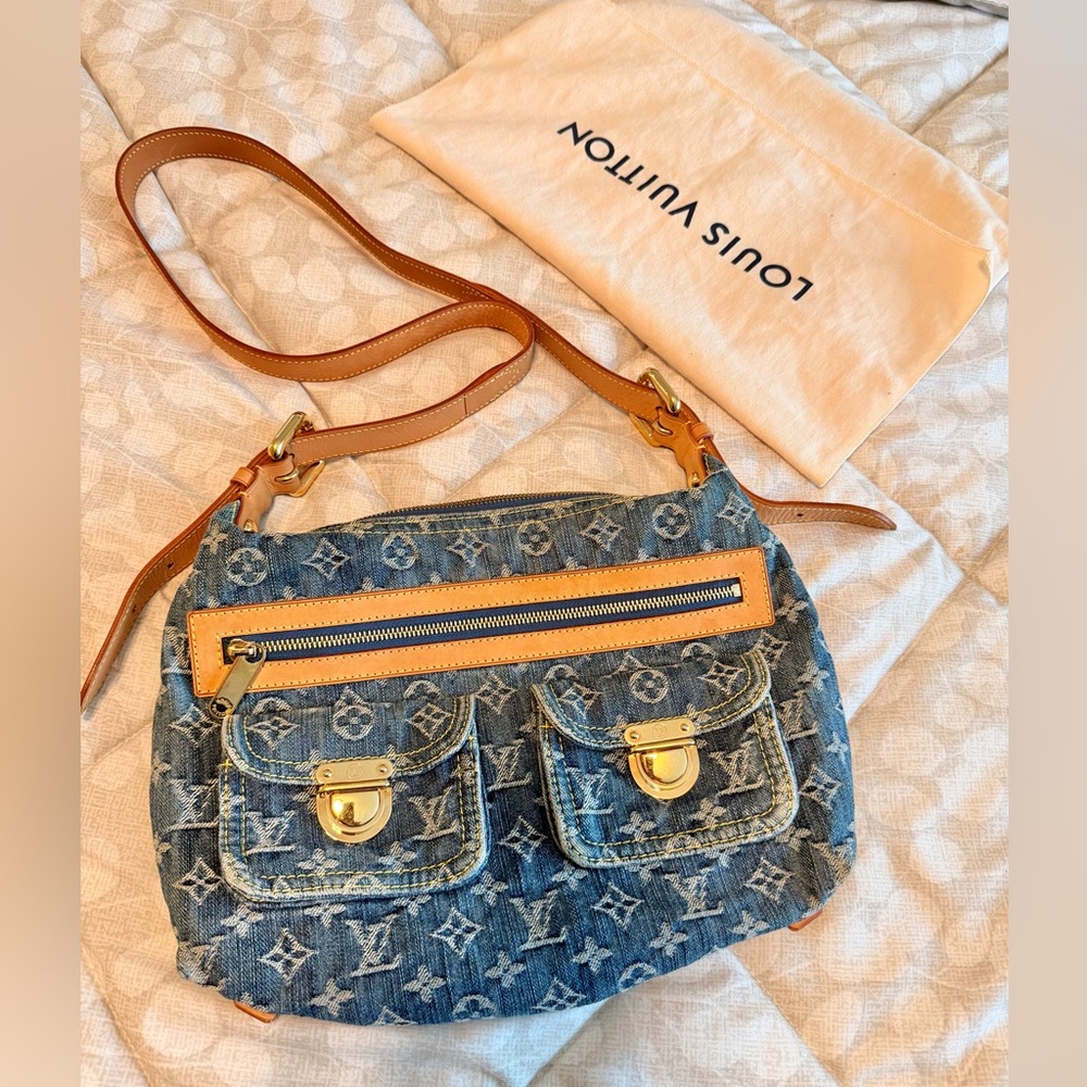🔴SOLD🔴Louis Vuitton Denim Baggy Crossbody Bag